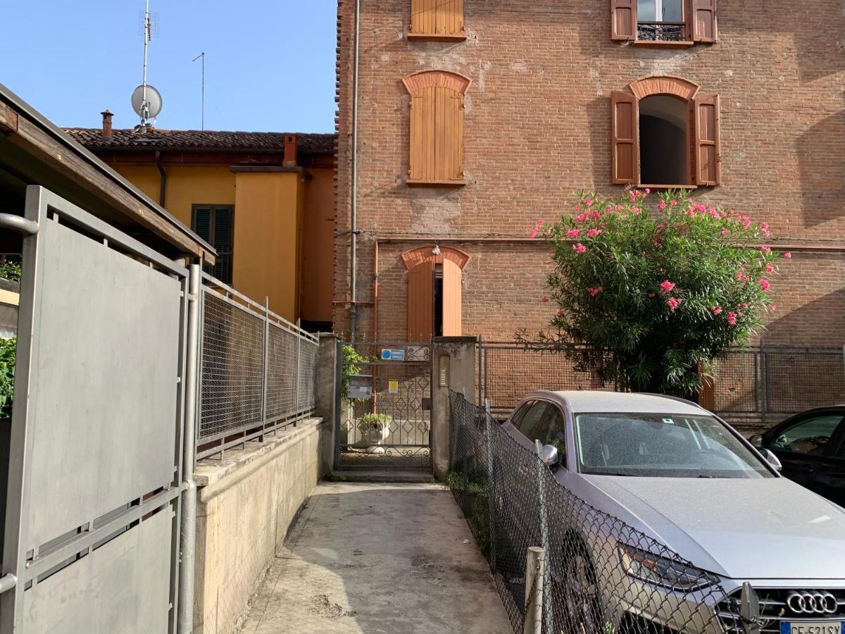 Casina Delle Rose Apartment Bologna Bagian luar foto